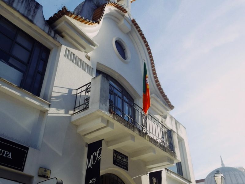 Front of Mercado de Campo de Ourique